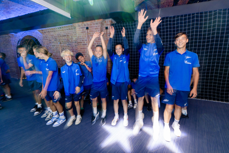 Экскурсия «Зенита»-2010 в галерею «Цифергауз»