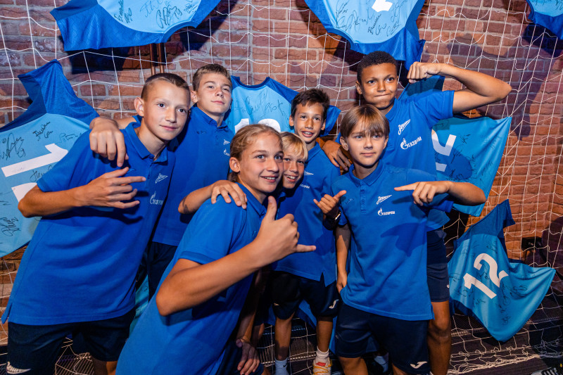 Экскурсия «Зенита»-2010 в галерею «Цифергауз»