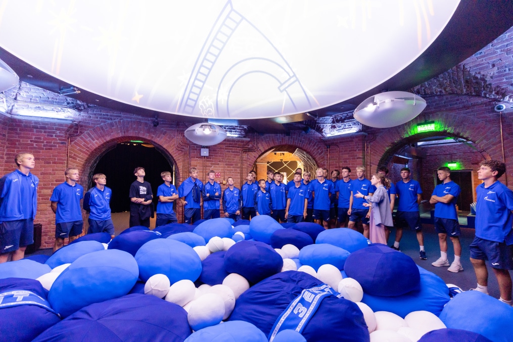 Экскурсия «Зенита»-2008 в галерею «Цифергауз»