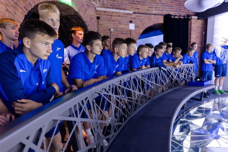 Экскурсия «Зенита»-2008 в галерею «Цифергауз»