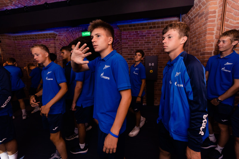 Экскурсия «Зенита»-2008 в галерею «Цифергауз»