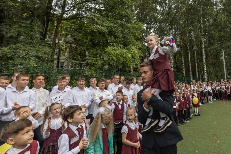 Воспитанники «Газпром»-Академии на «Дне знаний» в лицее № 95
