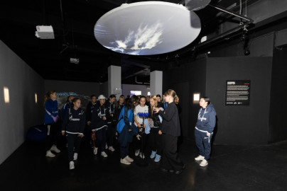 Футболистки «Зенита» U-16 посетили выставку «Ход природы»