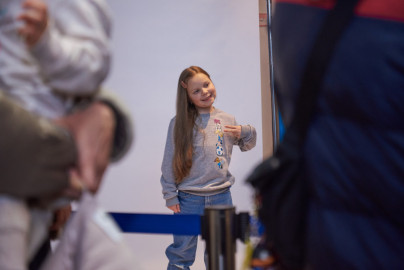 Бекстейдж фотосессии детей для коллекции «Зенит Х Барбоскины» в магазине на Невском