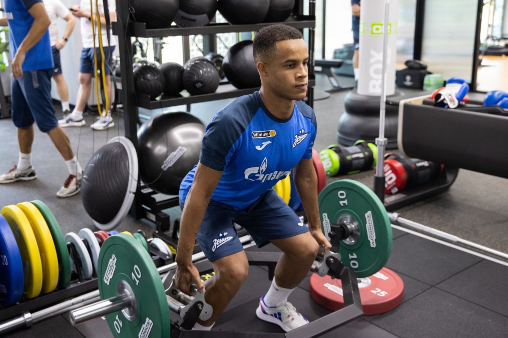 Зимние «Газпром» — тренировочные сборы в Абу-Даби,16 января утренняя тренировка