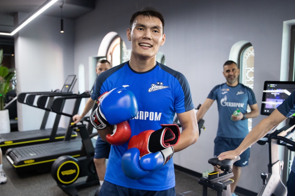 Зимние «Газпром» — тренировочные сборы в Абу-Даби,16 января утренняя тренировка