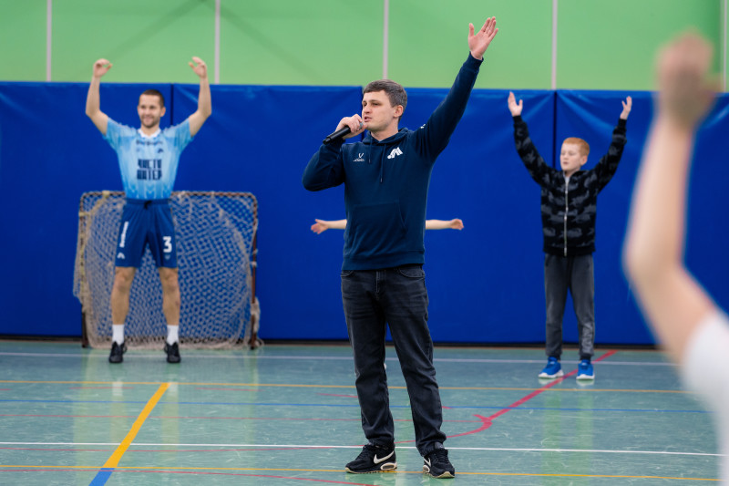 «Футбол в школе»: мастер-класс футболистов МФК «Чисто Питер» в лицее №126