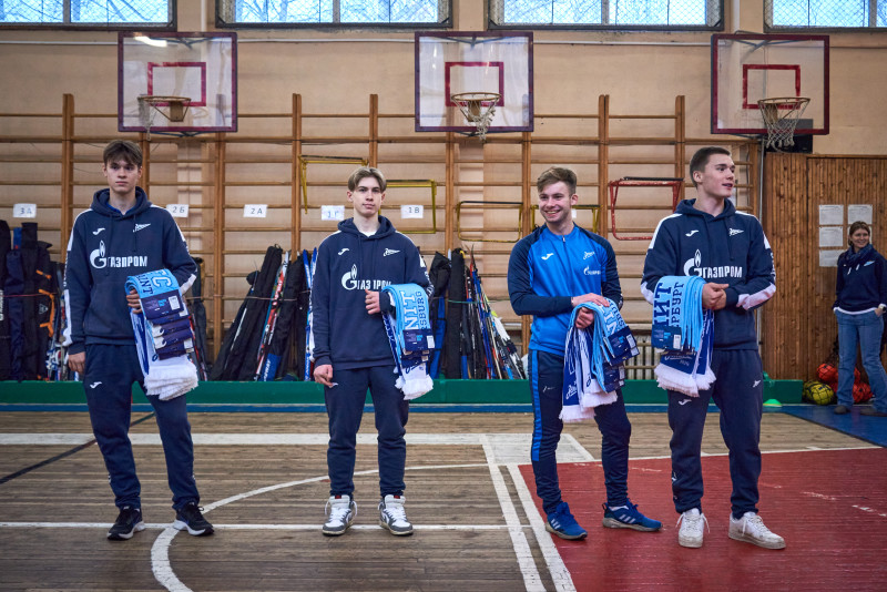 Мастер-класс футболистов молодежной команды«Зенит» в школе 69