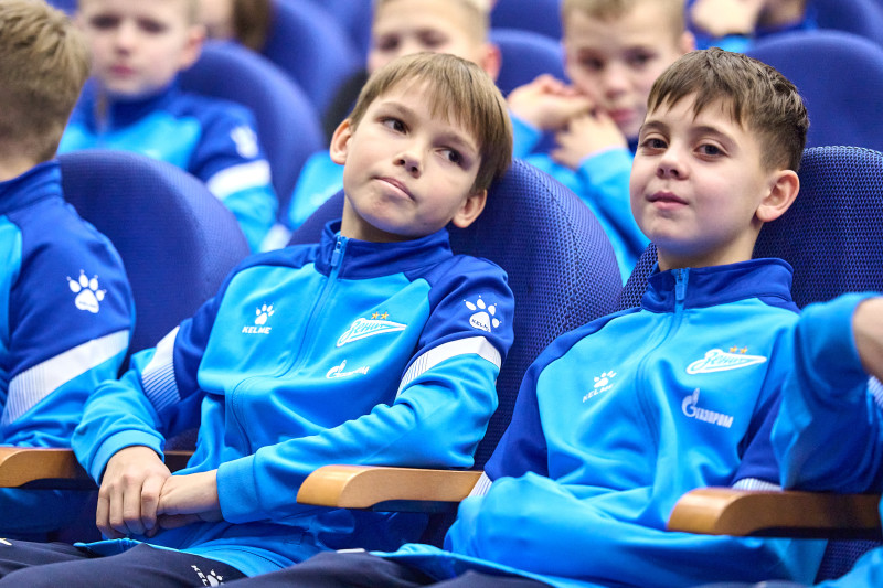 Просмотр фильма киностудии «Ленфильм» — «Зенит-44» в Академии