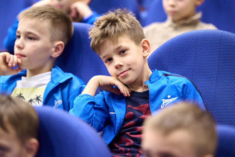 Просмотр фильма киностудии «Ленфильм» — «Зенит-44» в Академии