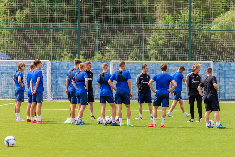 Тренировка «Зенита»-2 перед матчем с ФК «Космос»