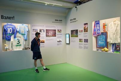 Молодежная команда «Зенита» на выставке «Зенит. Петербург. 100 лет вместе»