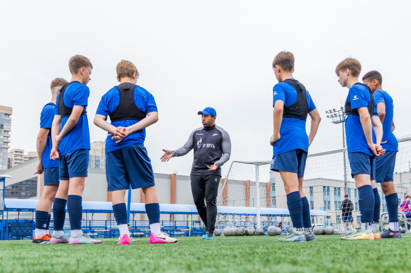 Тренировка юношеской команды «Зенит» U-16 перед матчем с «Локомотивом»