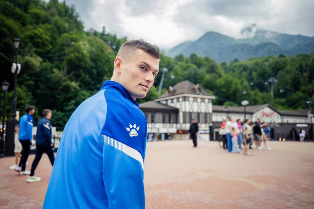 Утренняя прогулка команды по Розе Хутор