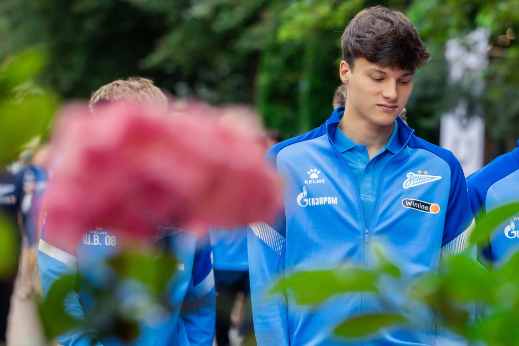 Утренняя прогулка команды по Розе Хутор