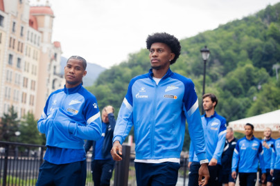 Утренняя прогулка команды по Розе Хутор