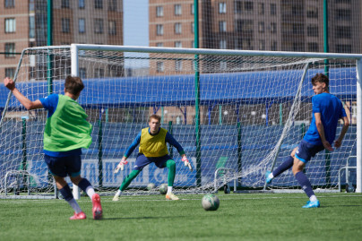 Тренировка юношеской команды «Зенит» U-17 перед матчем с «Акроном» U-17