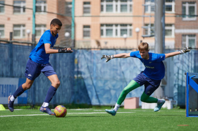 Тренировка юношеской команды «Зенит» U-16 перед матчем с «Акроном» U-16