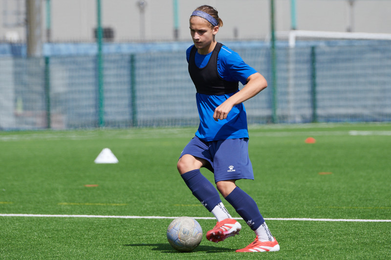 Тренировка юношеской команды «Зенит» U-16 перед матчем с «Акроном» U-16