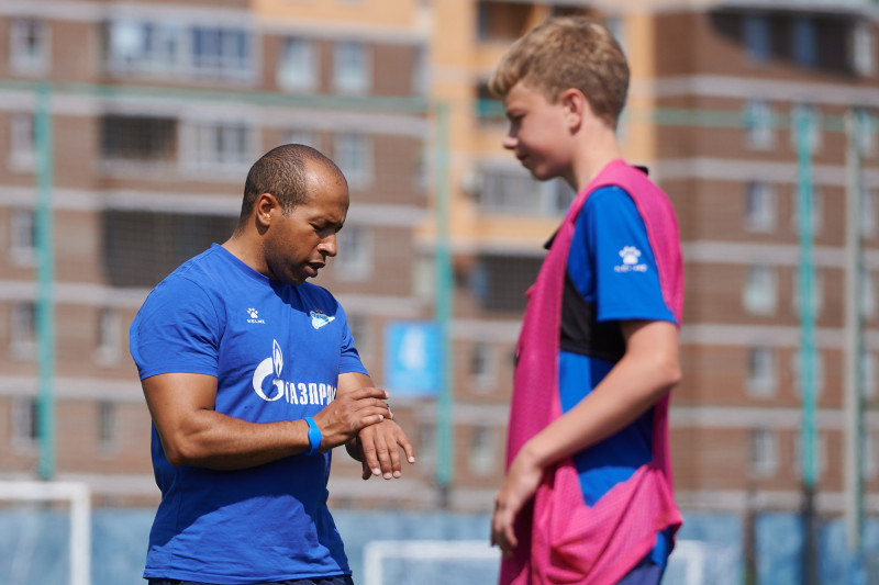 Тренировка юношеской команды «Зенит» U-16 перед матчем с «Акроном» U-16