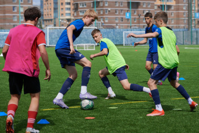 Тренировка юношеской команды «Зенит» U-16 перед матчем с «Акроном» U-16