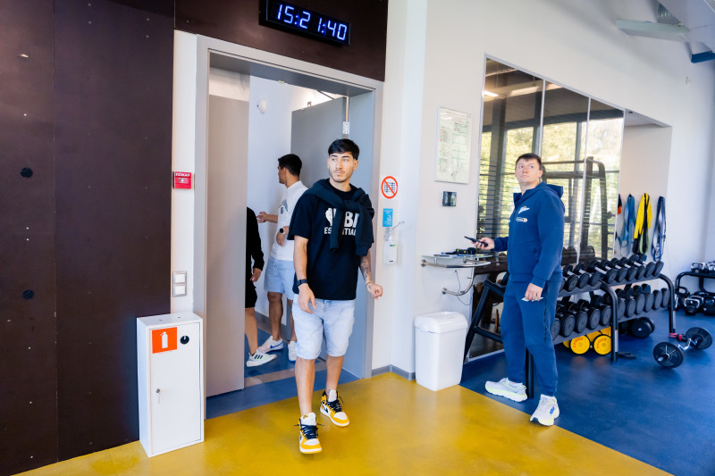 Роман Вега, первые дни в «Зените»