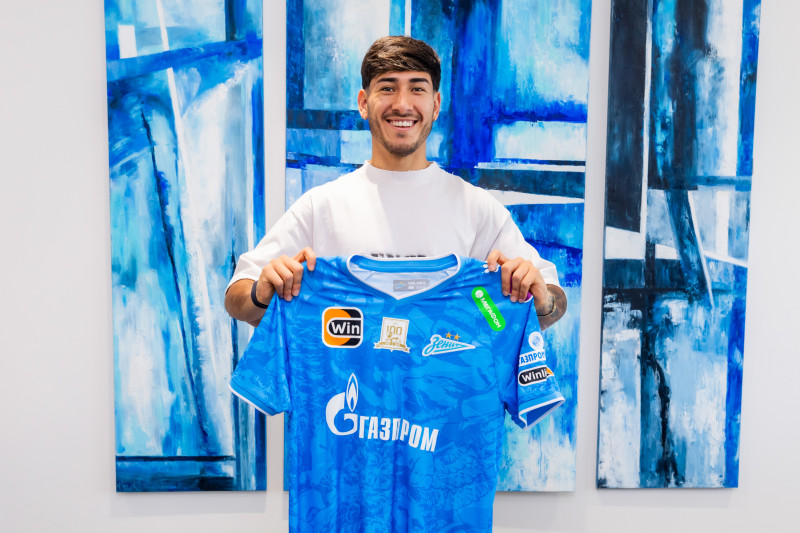 Роман Вега, первые дни в «Зените»