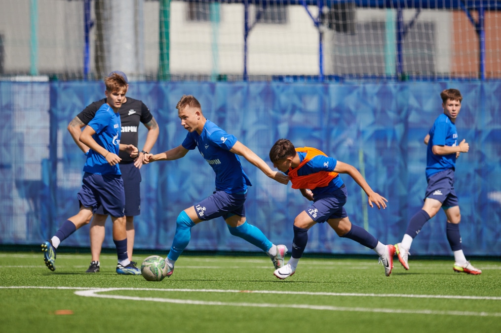 Тренировка «Зенита» U-17 перед матчем с «Мастер-Сатурном» U-17
