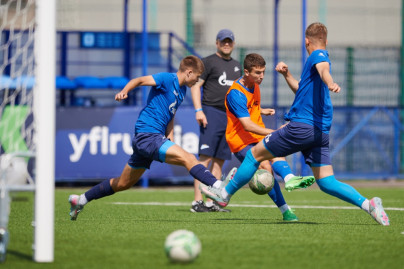 Тренировка «Зенита» U-17 перед матчем с «Мастер-Сатурном» U-17