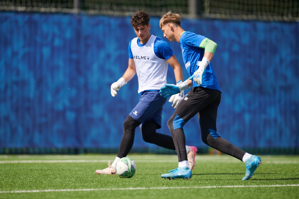Тренировка «Зенита» U-17 перед матчем с «Мастер-Сатурном» U-17
