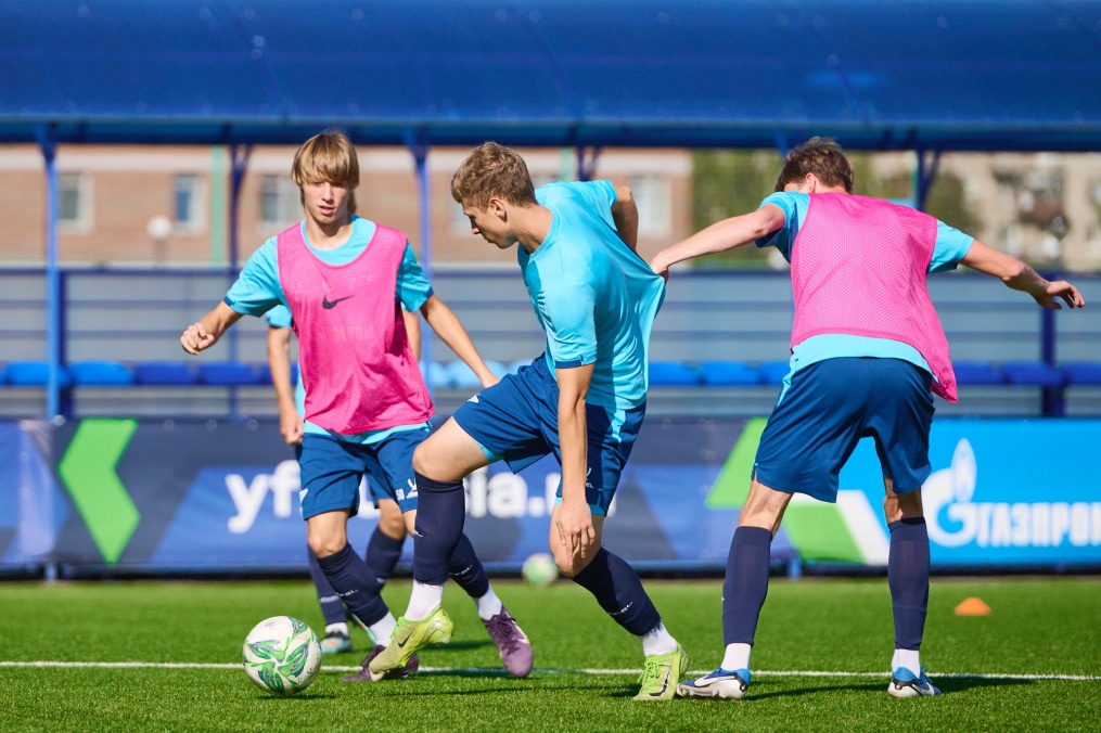 Тренировка «Зенита»-м перед матчем с «Ахматом»-м