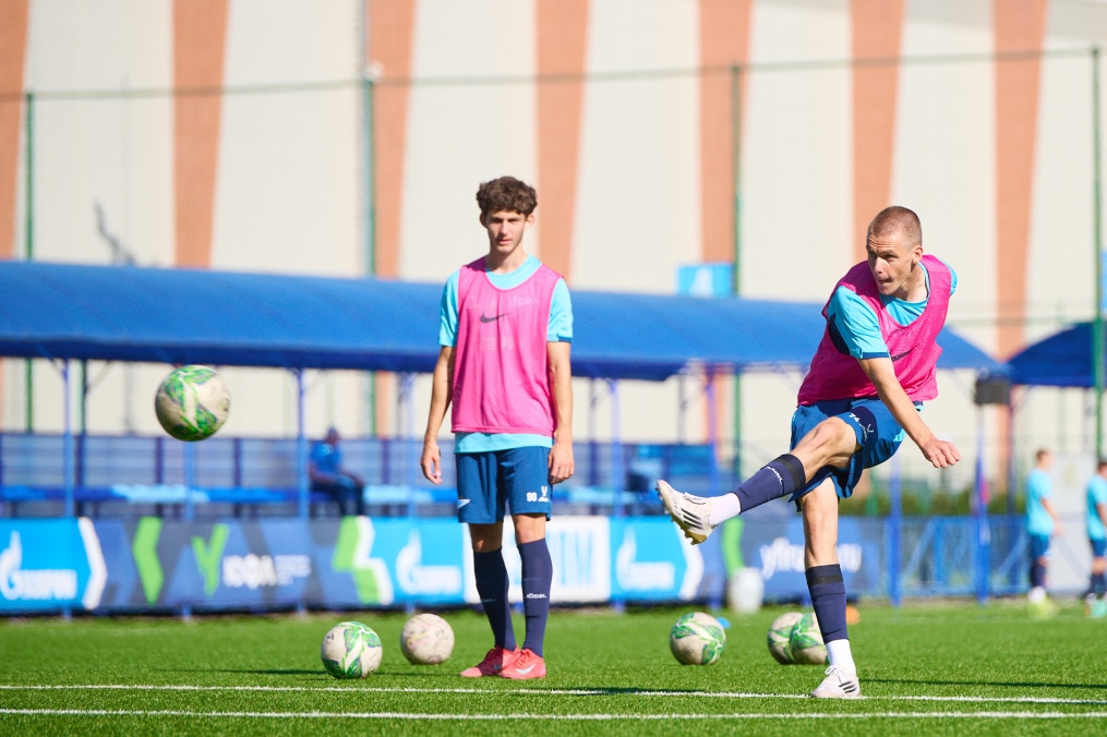 Тренировка «Зенита»-м перед матчем с «Ахматом»-м