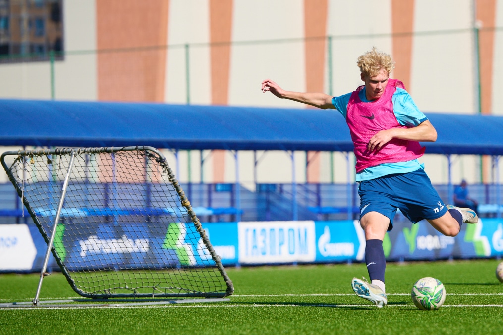 Тренировка «Зенита»-м перед матчем с «Ахматом»-м