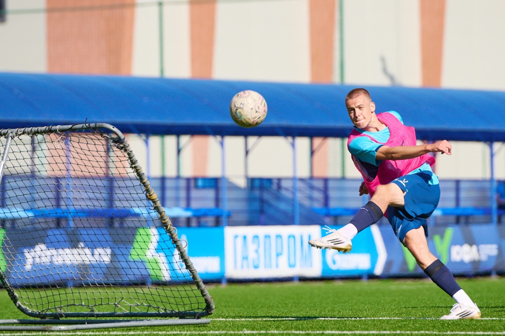 Тренировка «Зенита»-м перед матчем с «Ахматом»-м