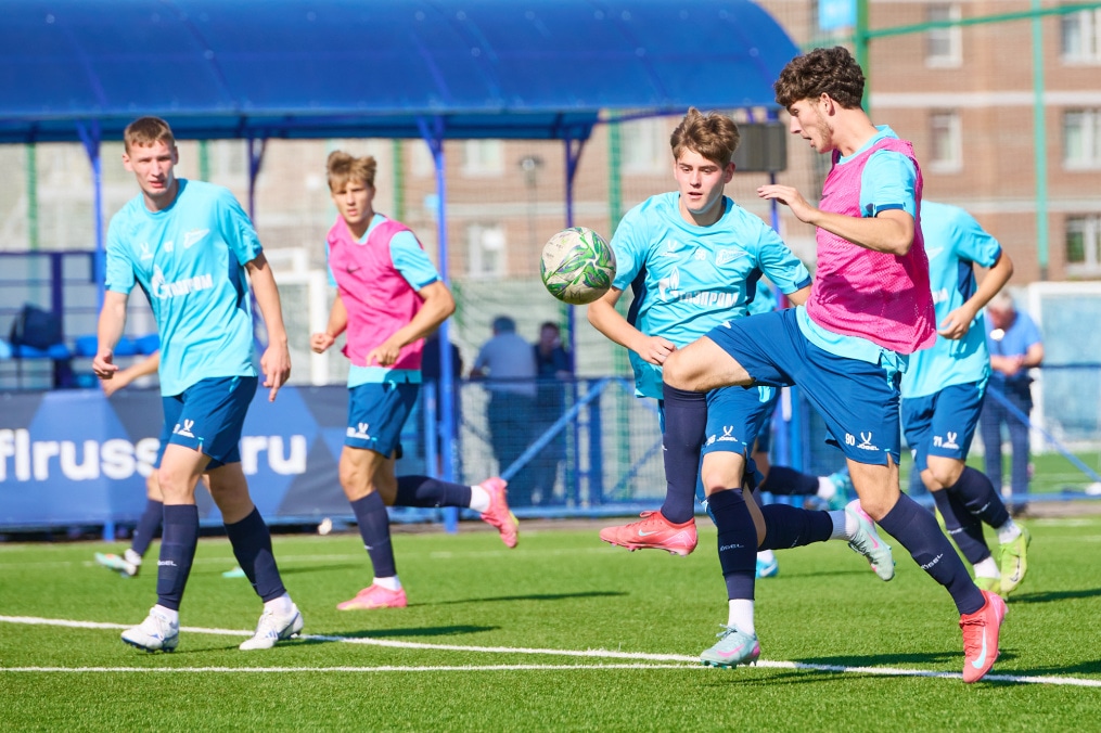 Тренировка «Зенита»-м перед матчем с «Ахматом»-м
