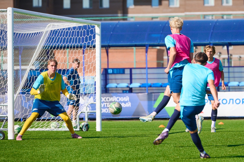 Тренировка «Зенита»-м перед матчем с «Ахматом»-м