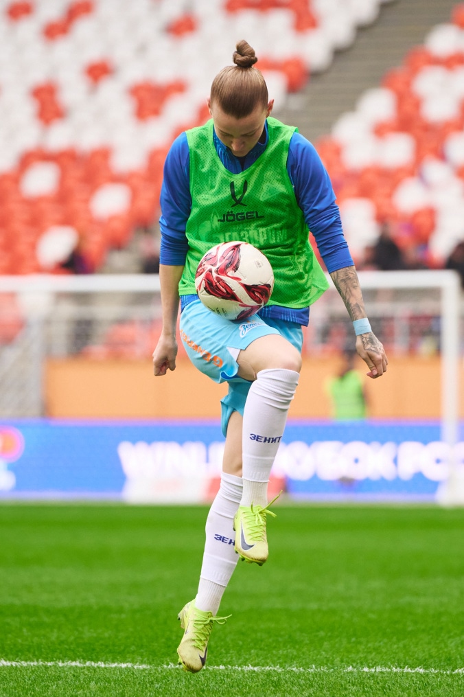 Разминка женской футбольной команды «Зенит» перед финалом Кубка России 2025