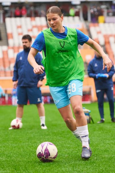 Разминка женской футбольной команды «Зенит» перед финалом Кубка России 2025