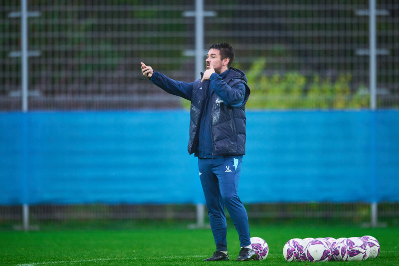 Тренировка женской команды перед матчем со «Звездой-2005»