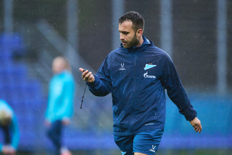 Тренировка женской команды перед матчем со «Звездой-2005»