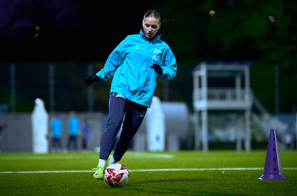 Тренировка женской молодежной команды перед матчем с «Чертаново»-м