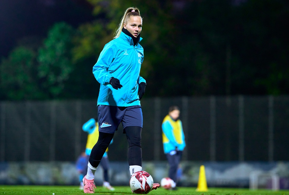 Тренировка женской молодежной команды перед матчем с «Чертаново»-м