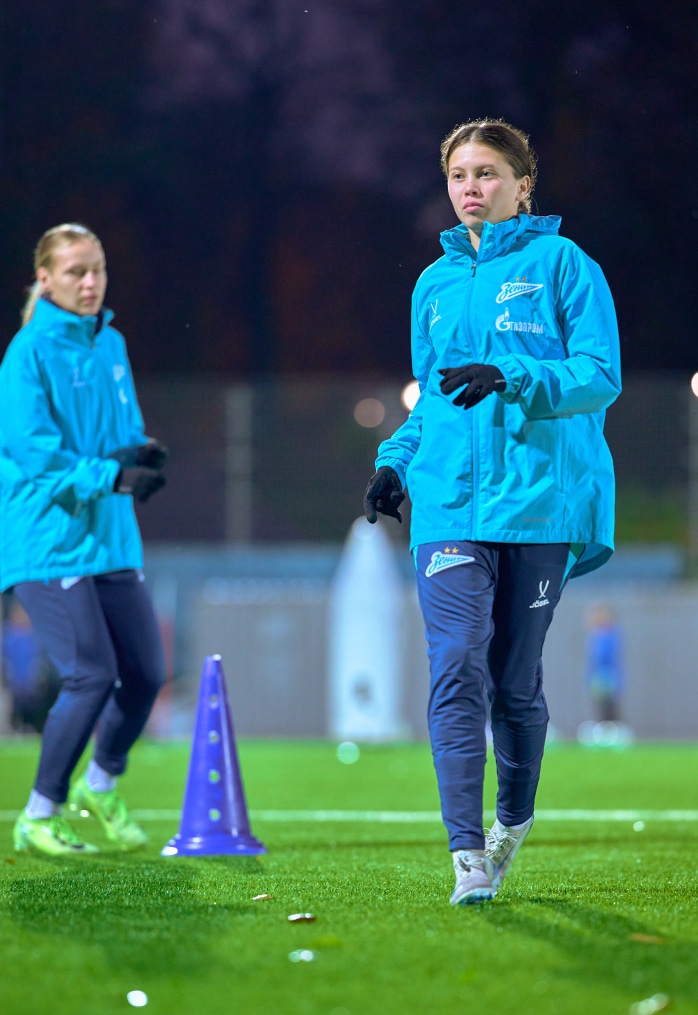Тренировка женской молодежной команды перед матчем с «Чертаново»-м