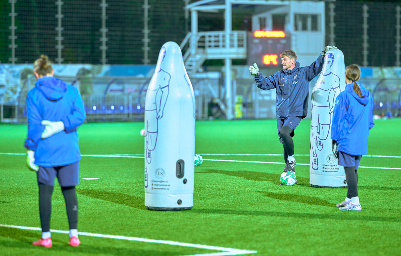 Тренировка женской молодежной команды перед матчем с «Чертаново»-м