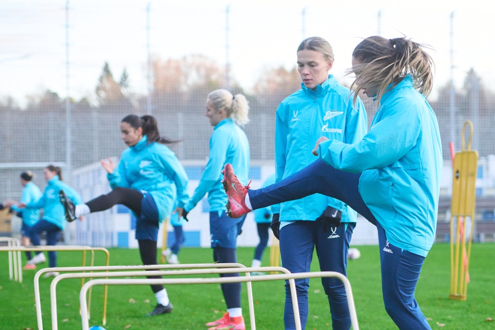 Тренировка женской команды «Зенит» перед матчем с ЦСКА