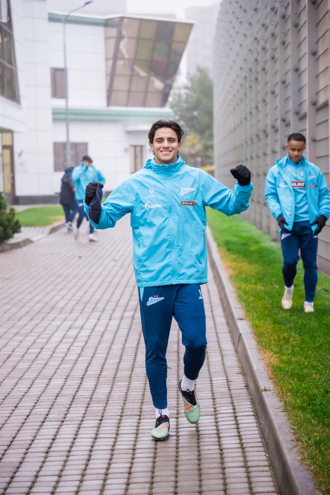 Тренировка основного состава «Зенита» перед матчем с «Крыльями Советов»