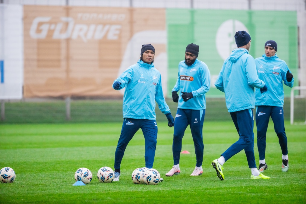 Тренировка основного состава «Зенита» перед матчем с «Крыльями Советов»