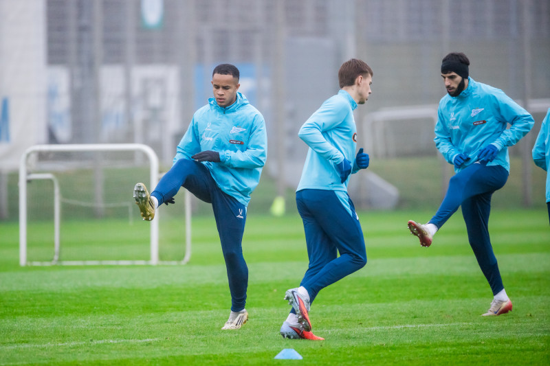 Тренировка основного состава «Зенита» перед матчем с «Крыльями Советов»