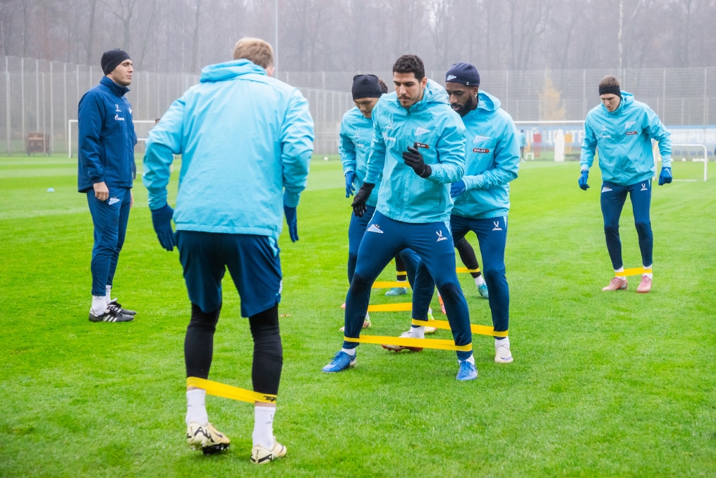 Тренировка основного состава «Зенита» перед матчем с «Крыльями Советов»