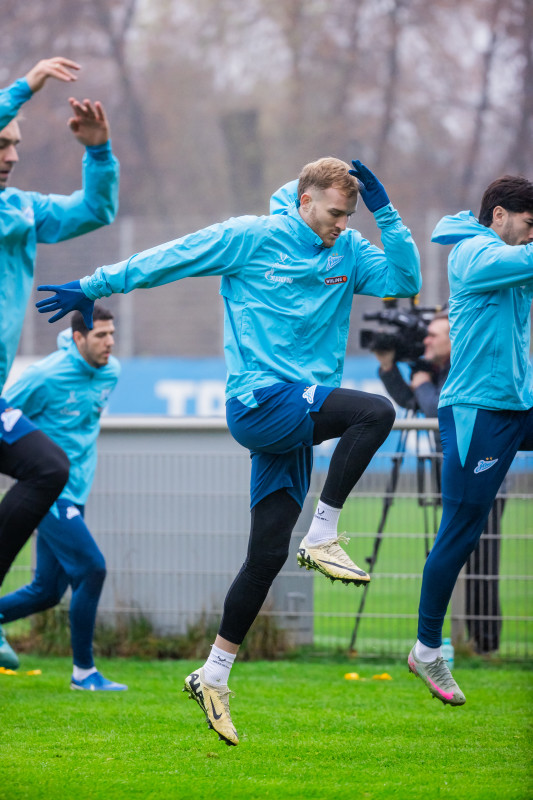 Тренировка основного состава «Зенита» перед матчем с «Крыльями Советов»